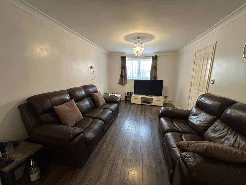 House Sark Walk in Greater London