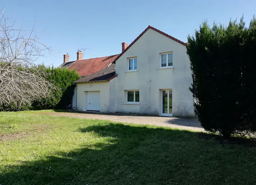 House Route de Villesavin in Mont-près-Chambord