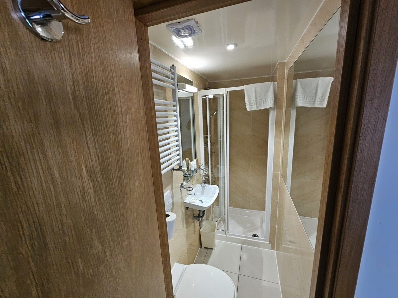 Flat Cartwright Gardens in Greater London