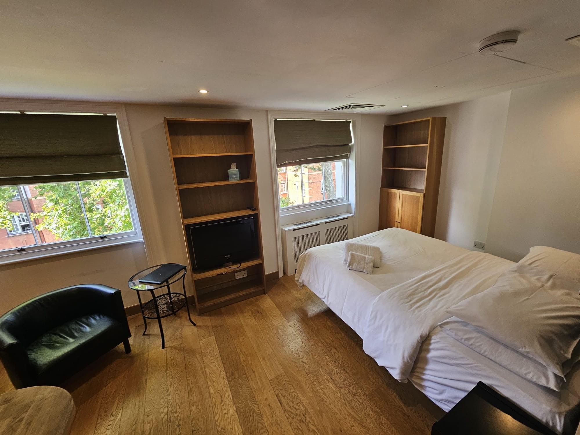 Flat Cartwright Gardens in Greater London