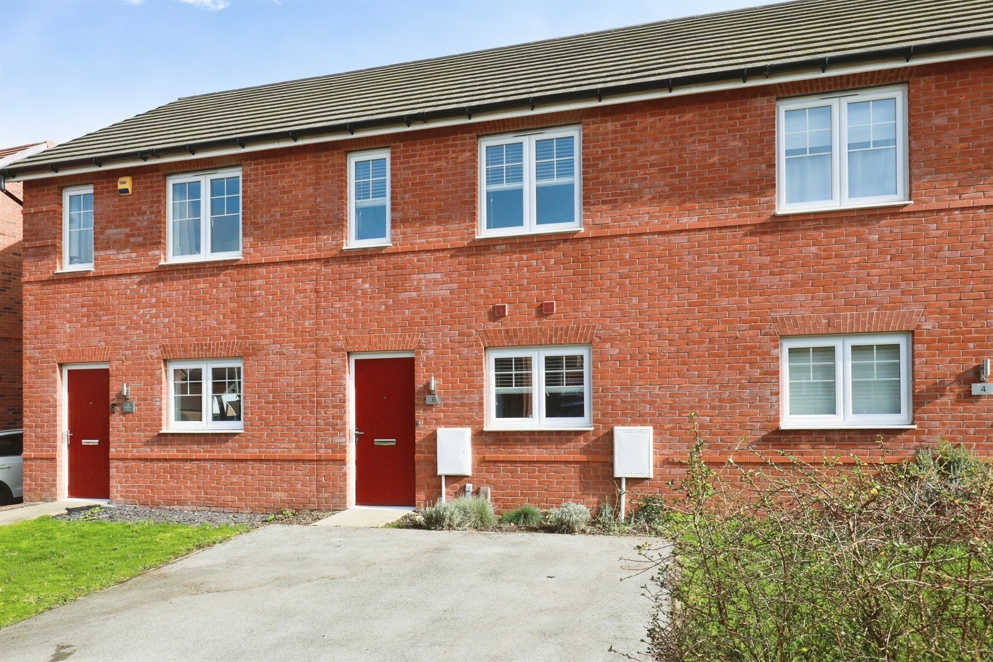 House Conrad Lewis Way in Warwick
