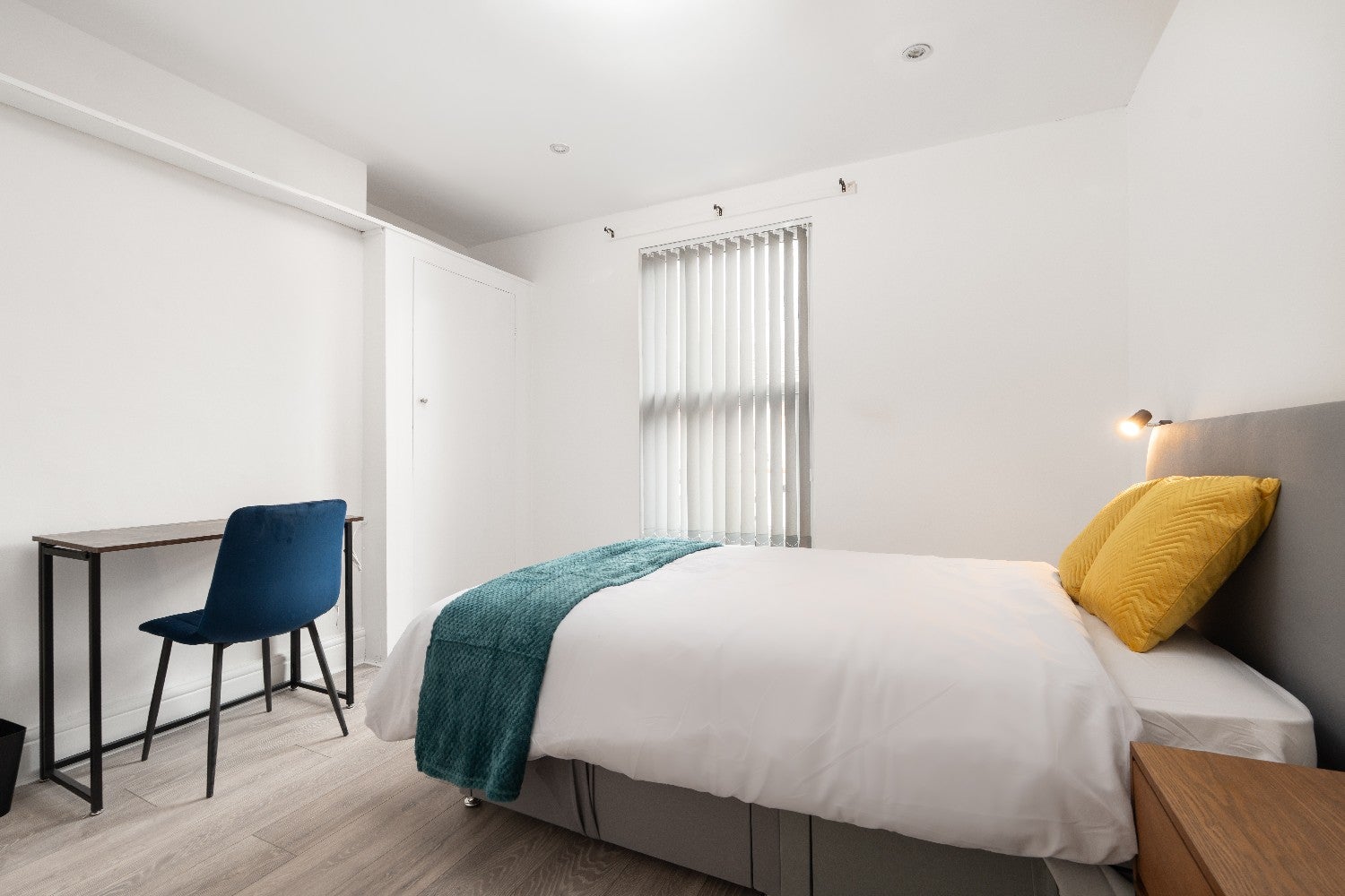 Room Briardale Road in Oxton Village