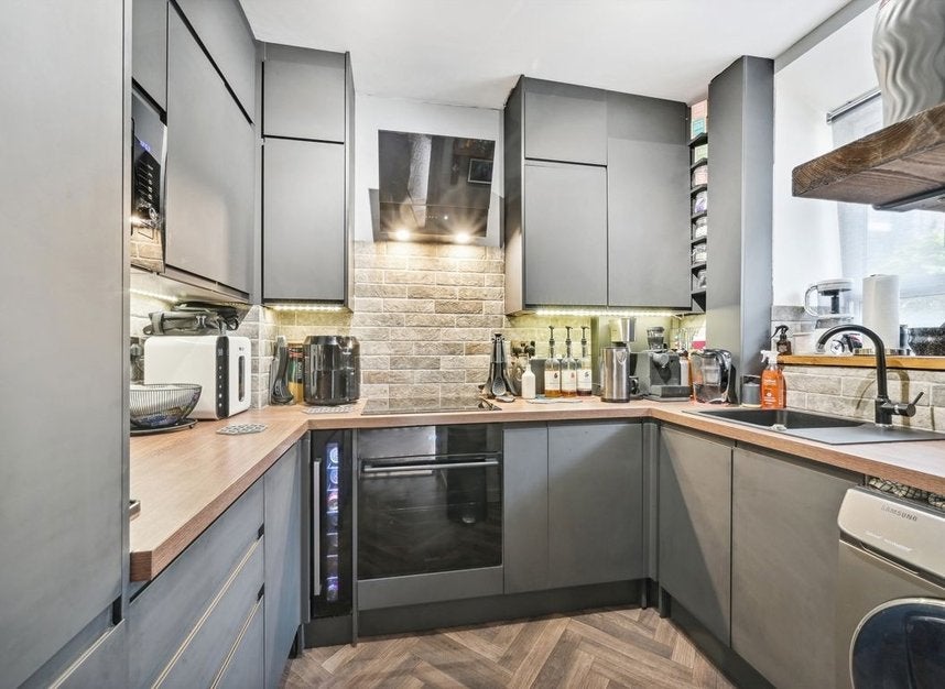 Flat Havelock Close in Greater London