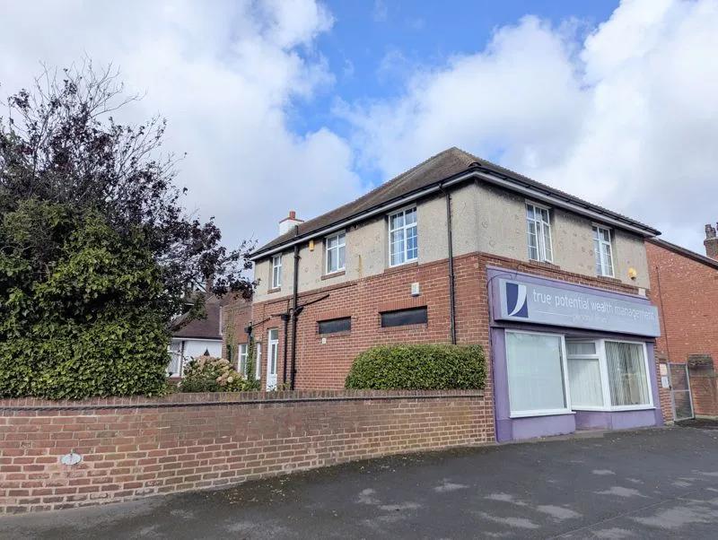 Flat Rookery Road in Southport