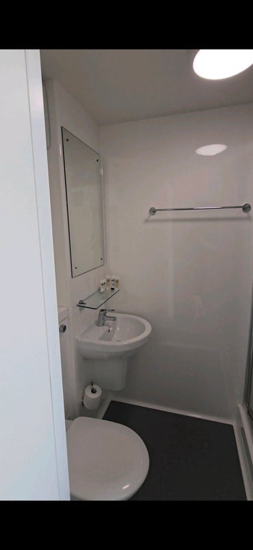 Flat Mercy Terrace in Greater London