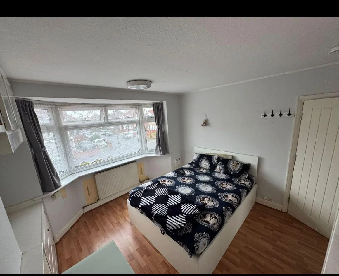 Room Martindale Road in Greater London
