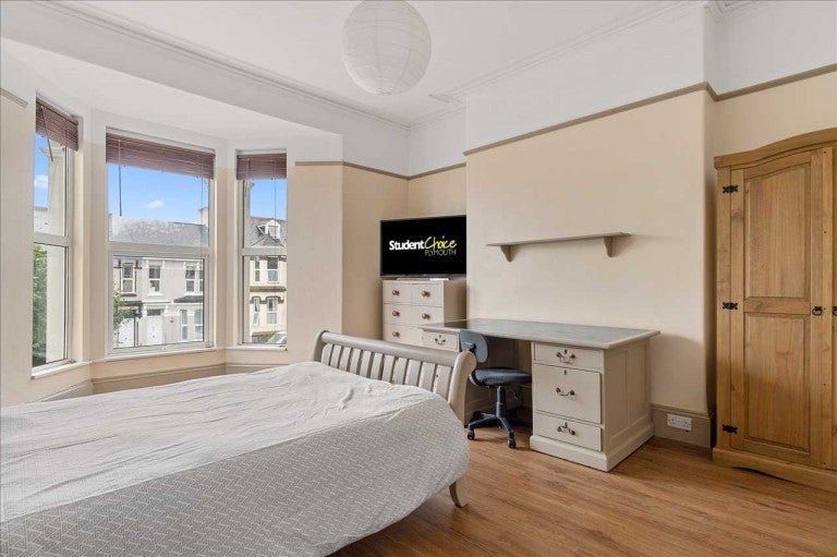 Flat Lisson Grove in Plymouth