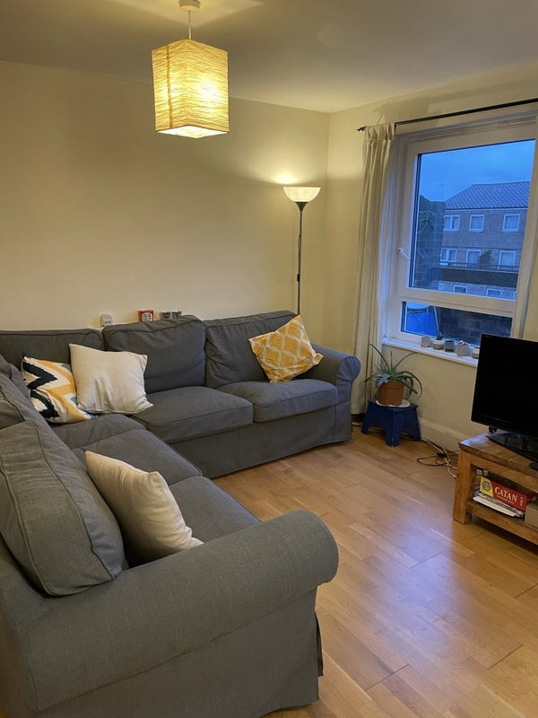 Room Lettsom Street in Greater London