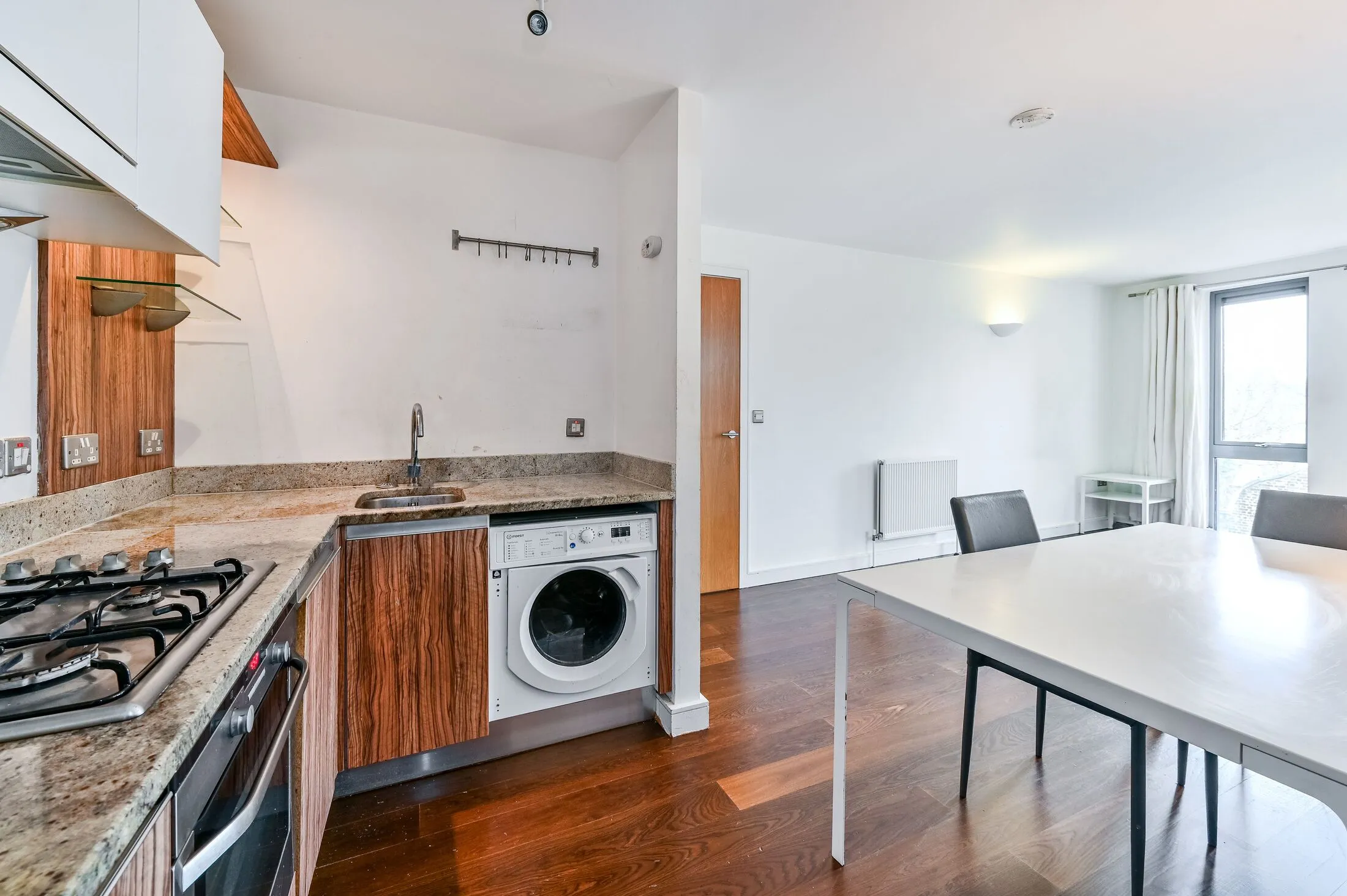 Flat Morton Road in Greater London