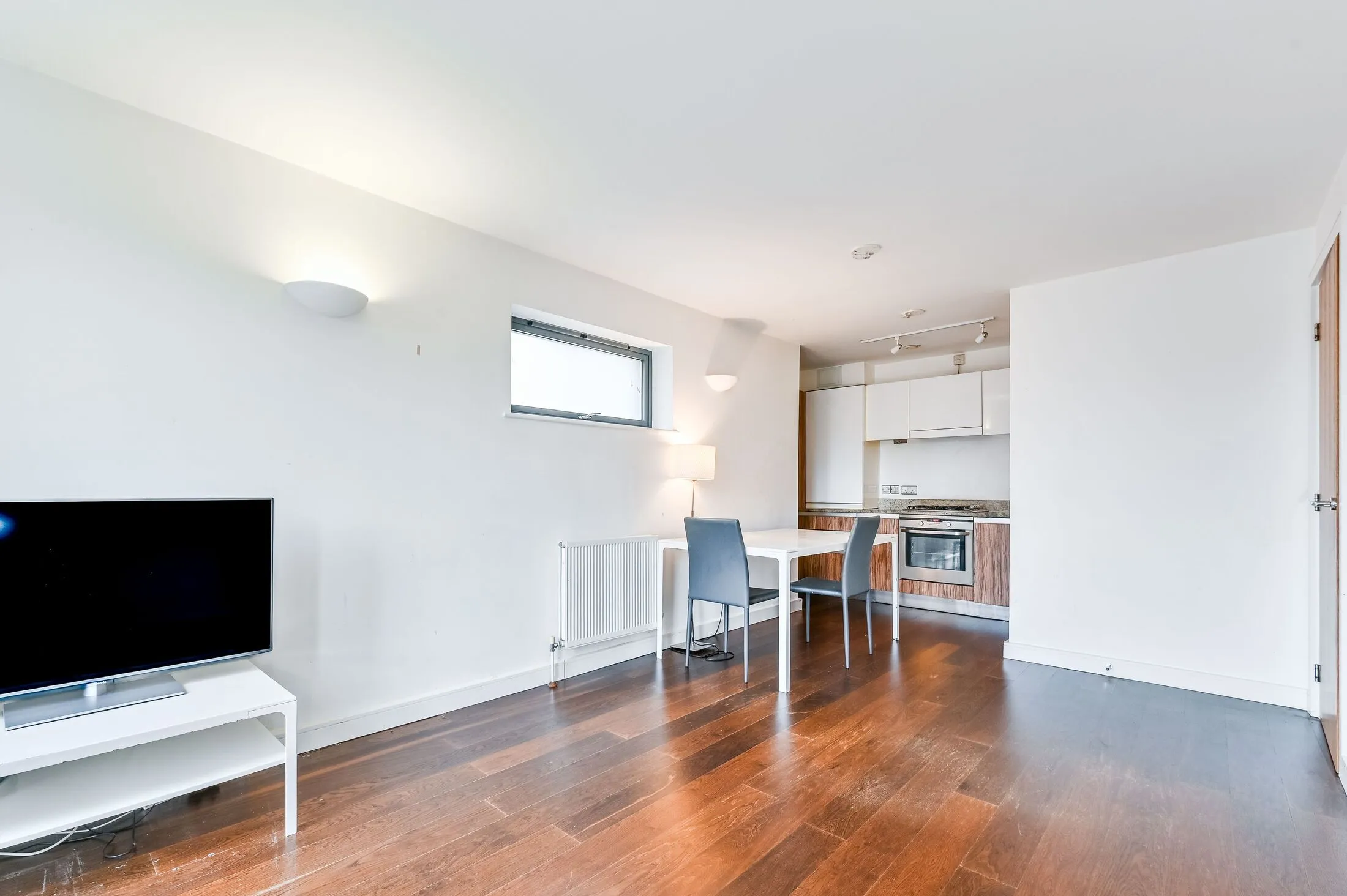 Flat Morton Road in Greater London