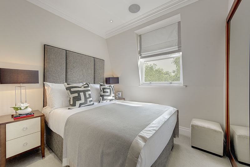Flat Kensington Gardens Square in City of Westminster