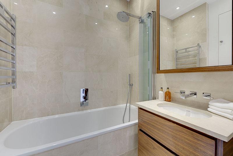 Flat Kensington Gardens Square in City of Westminster