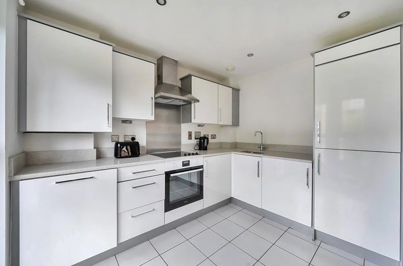 Flat Worcester Close in Greater London