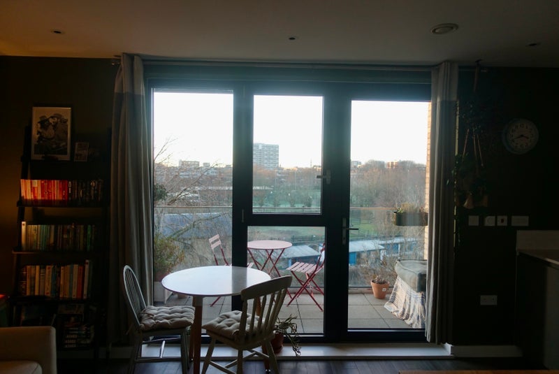 Flat Goldsmiths' Row in Greater London