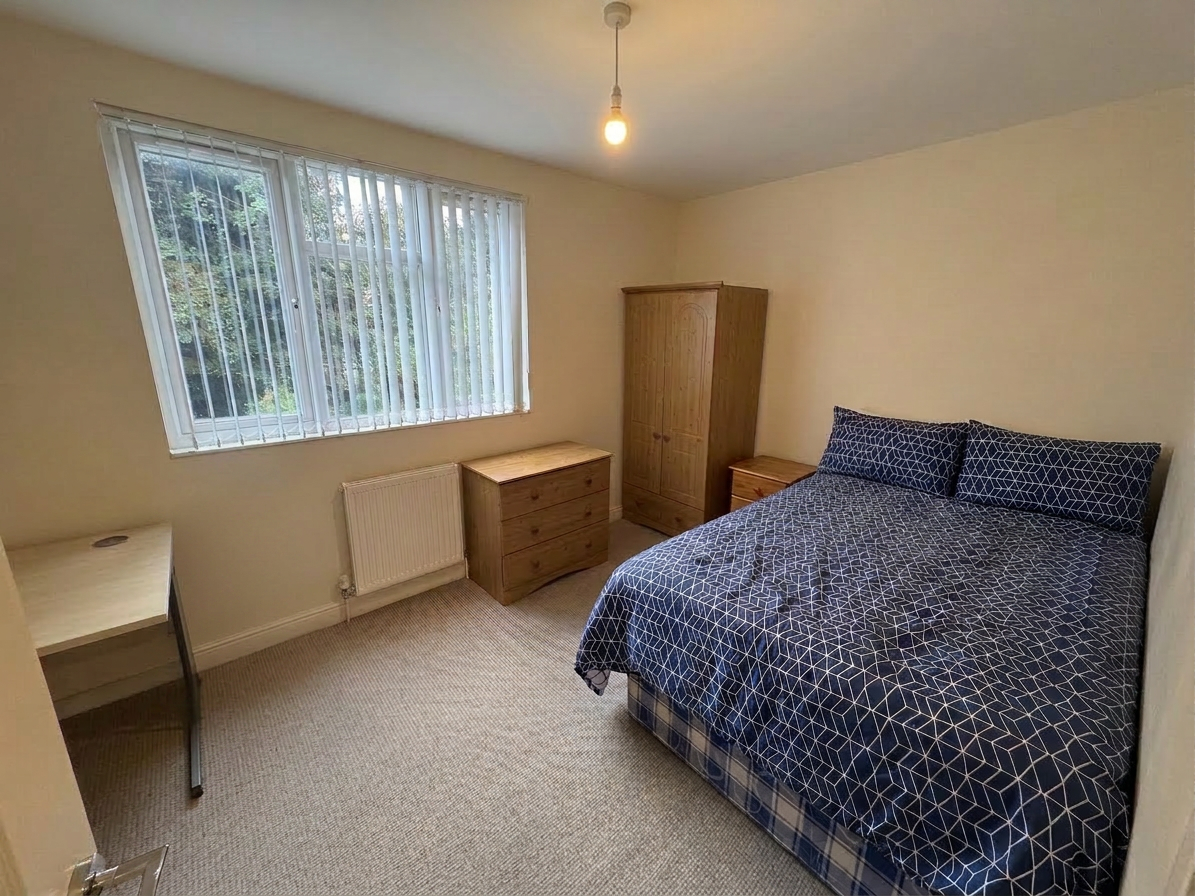 Flat Tiverton Road in Birmingham
