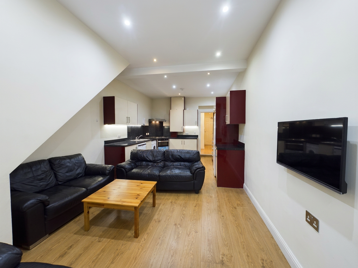 Flat Tiverton Road in Birmingham