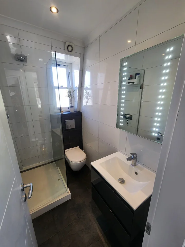 Flat Lillie Road in Greater London