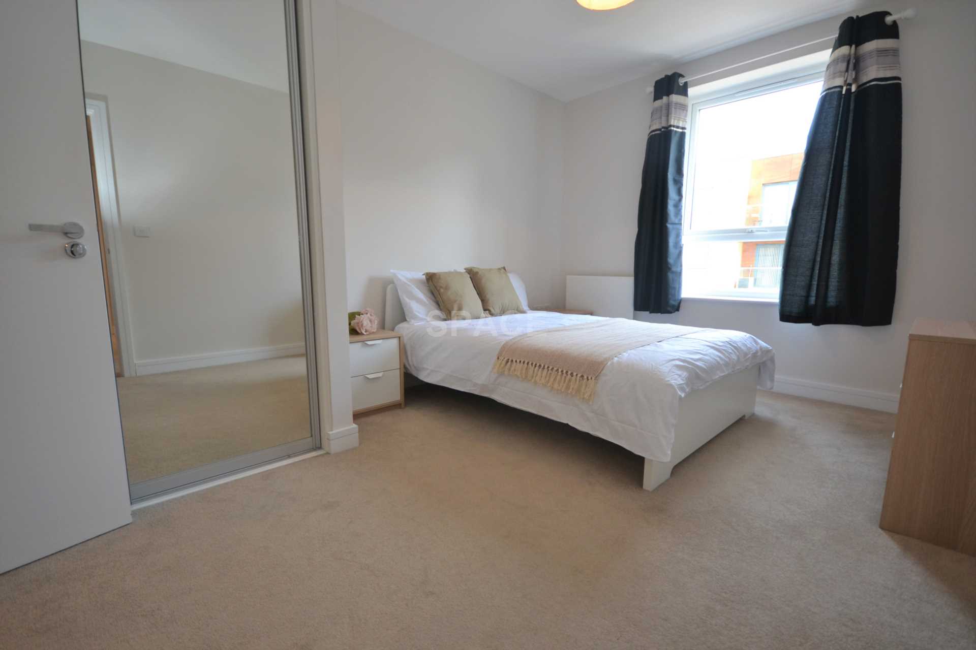 Flat Padworth Avenue in Reading