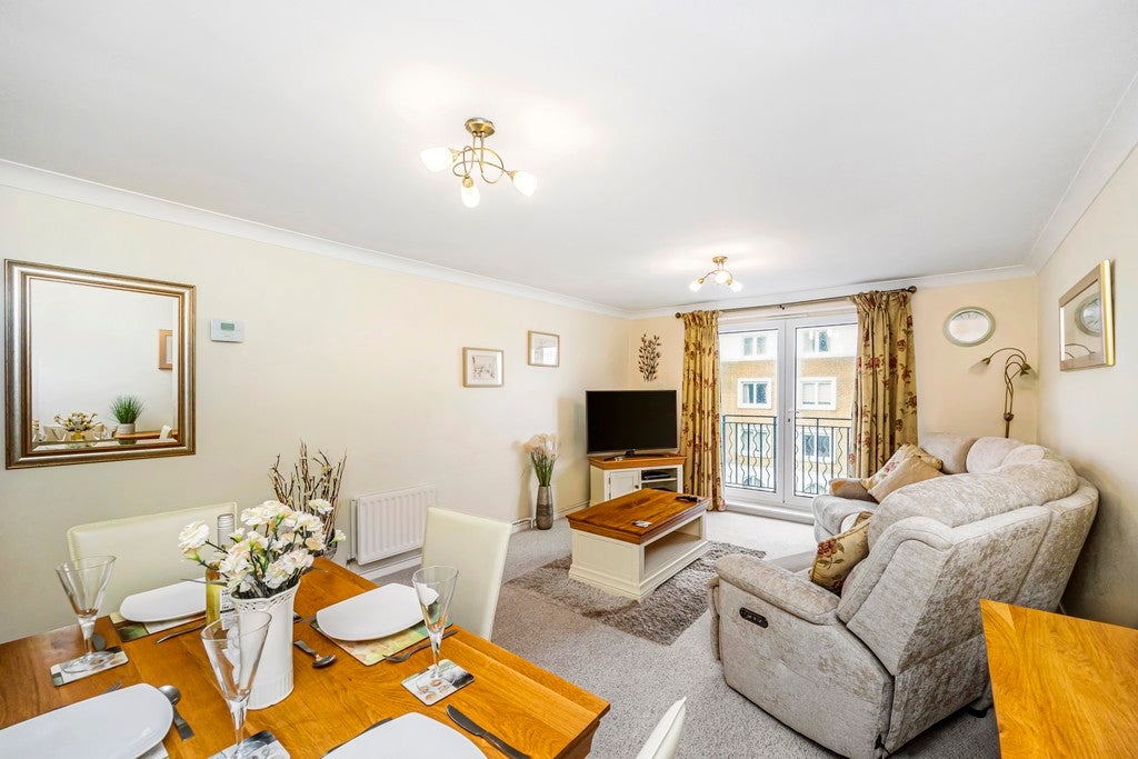 Flat The Strand in Roedean