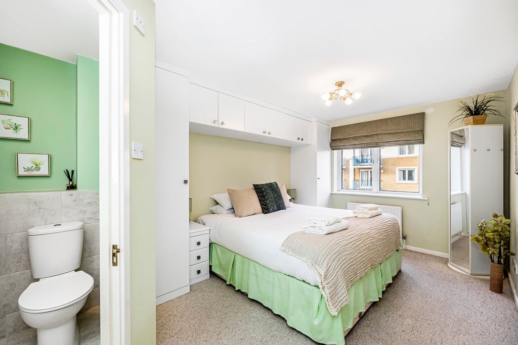 Flat The Strand in Roedean