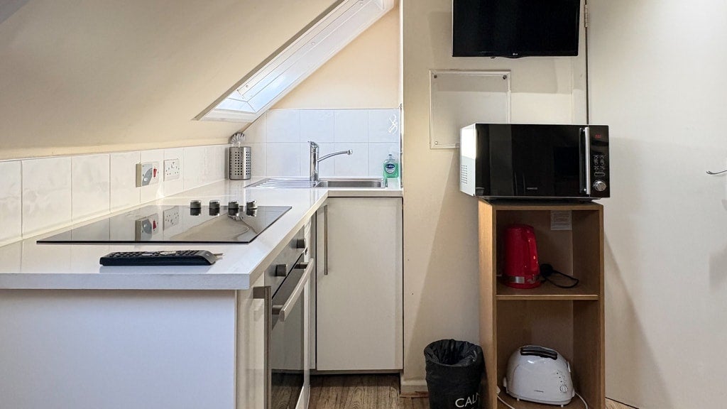 Room Ash Grove in Greater London