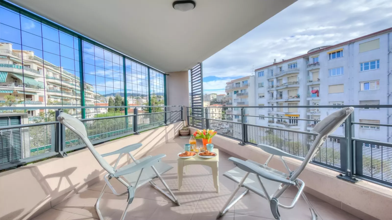 Flat Avenue Mirabeau in Nice