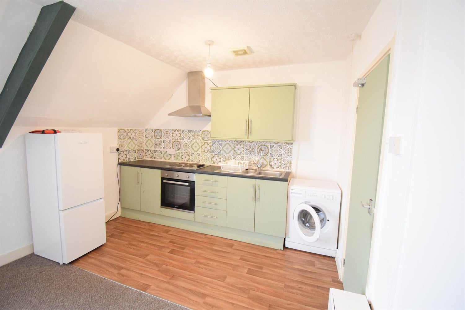 Flat Piercefield Place in Cardiff