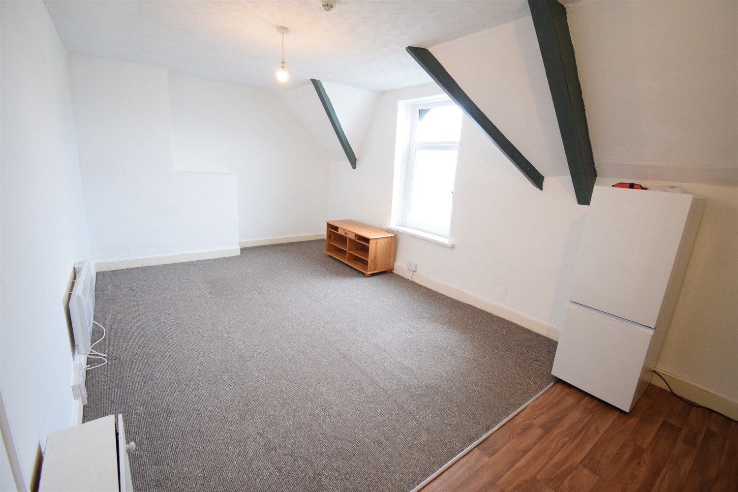 Flat Piercefield Place in Cardiff