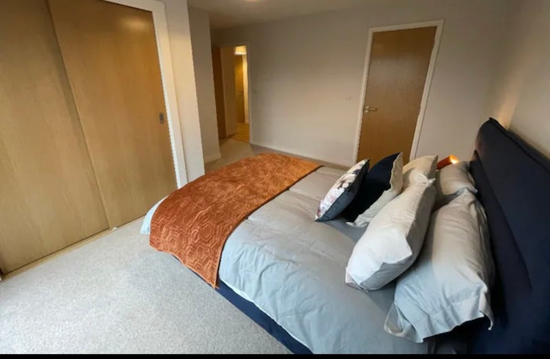 Room Charlton Road in Bristol