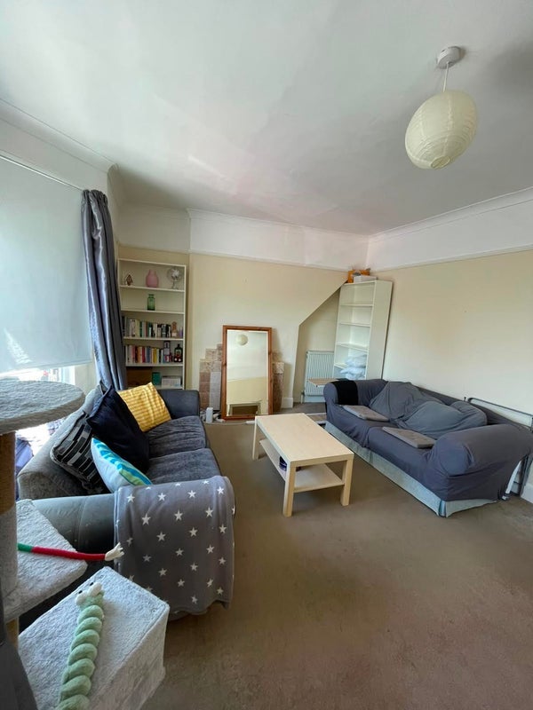 Room Bartram Road in Greater London