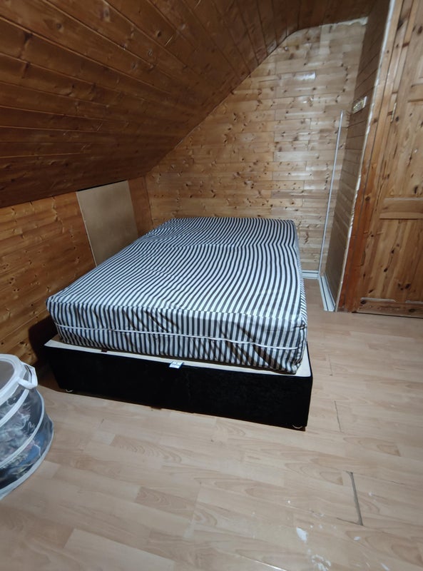 Room Elmwood Road in Greater London