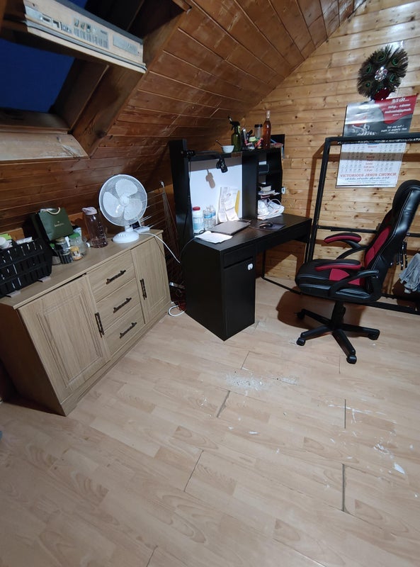 Room Elmwood Road in Greater London