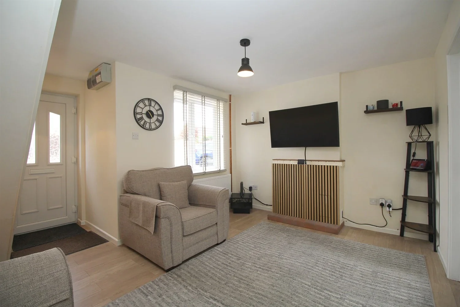 House Glebe Close in Charnwood