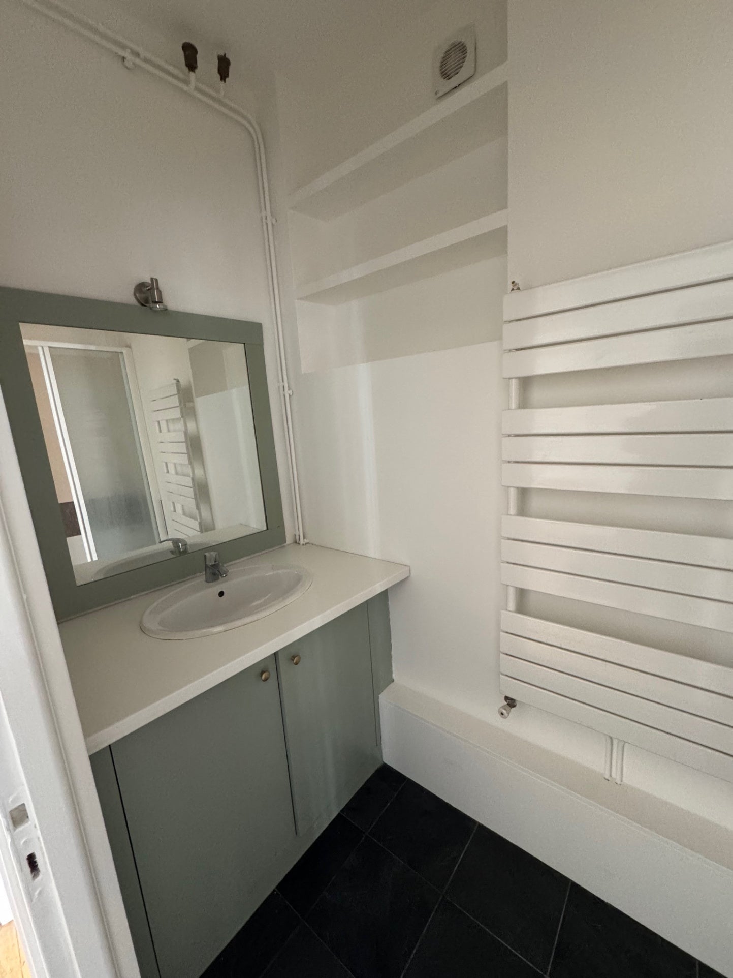 Flat Rue Pierre Guérin in Paris