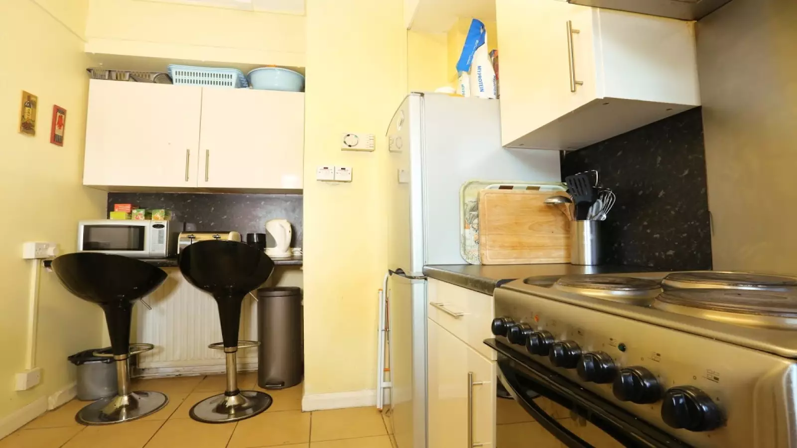 Room Bancroft Road in Greater London