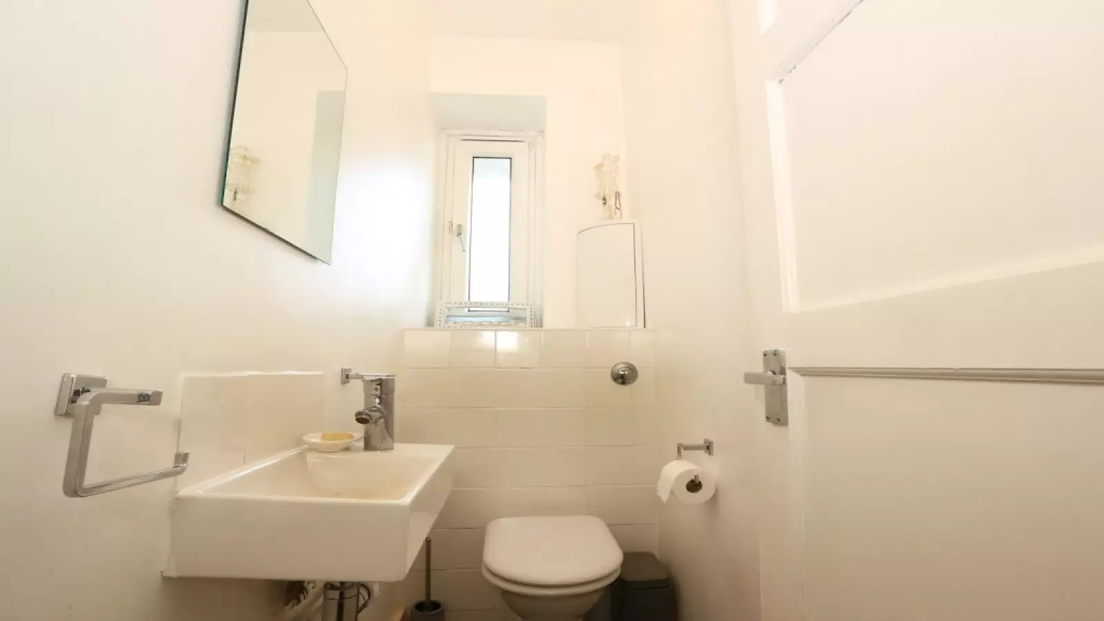 Room Bancroft Road in Greater London