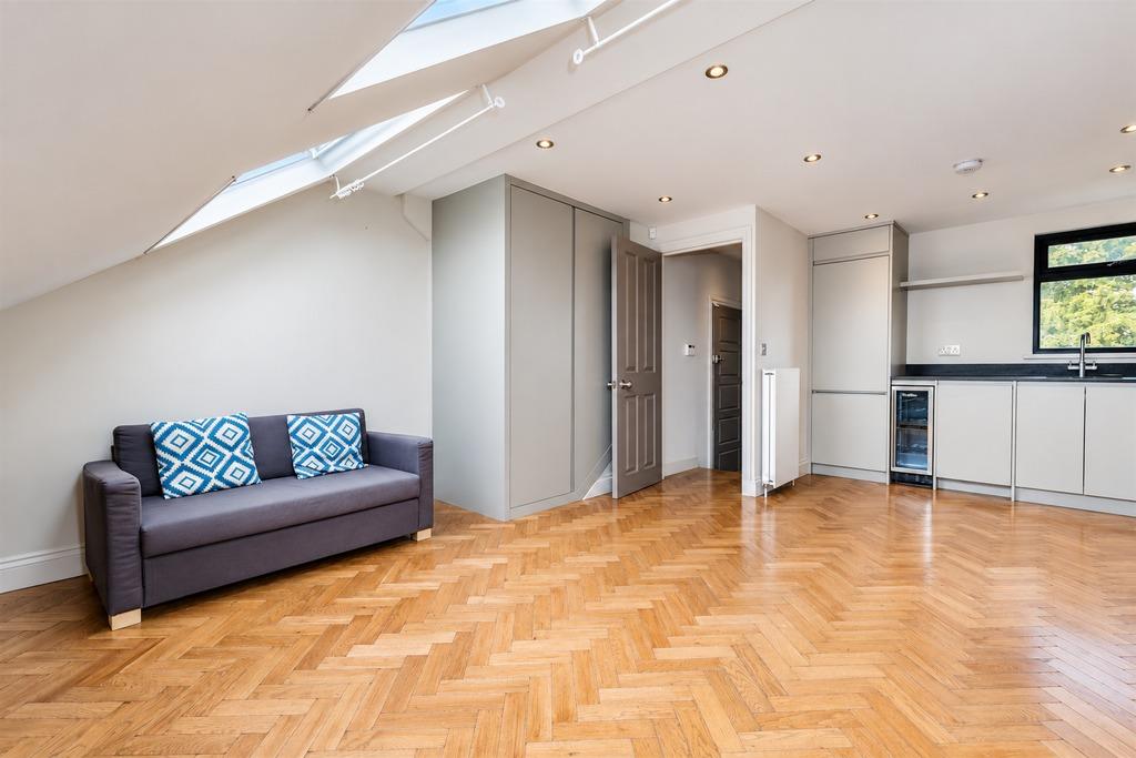 Flat Great West Road in Greater London