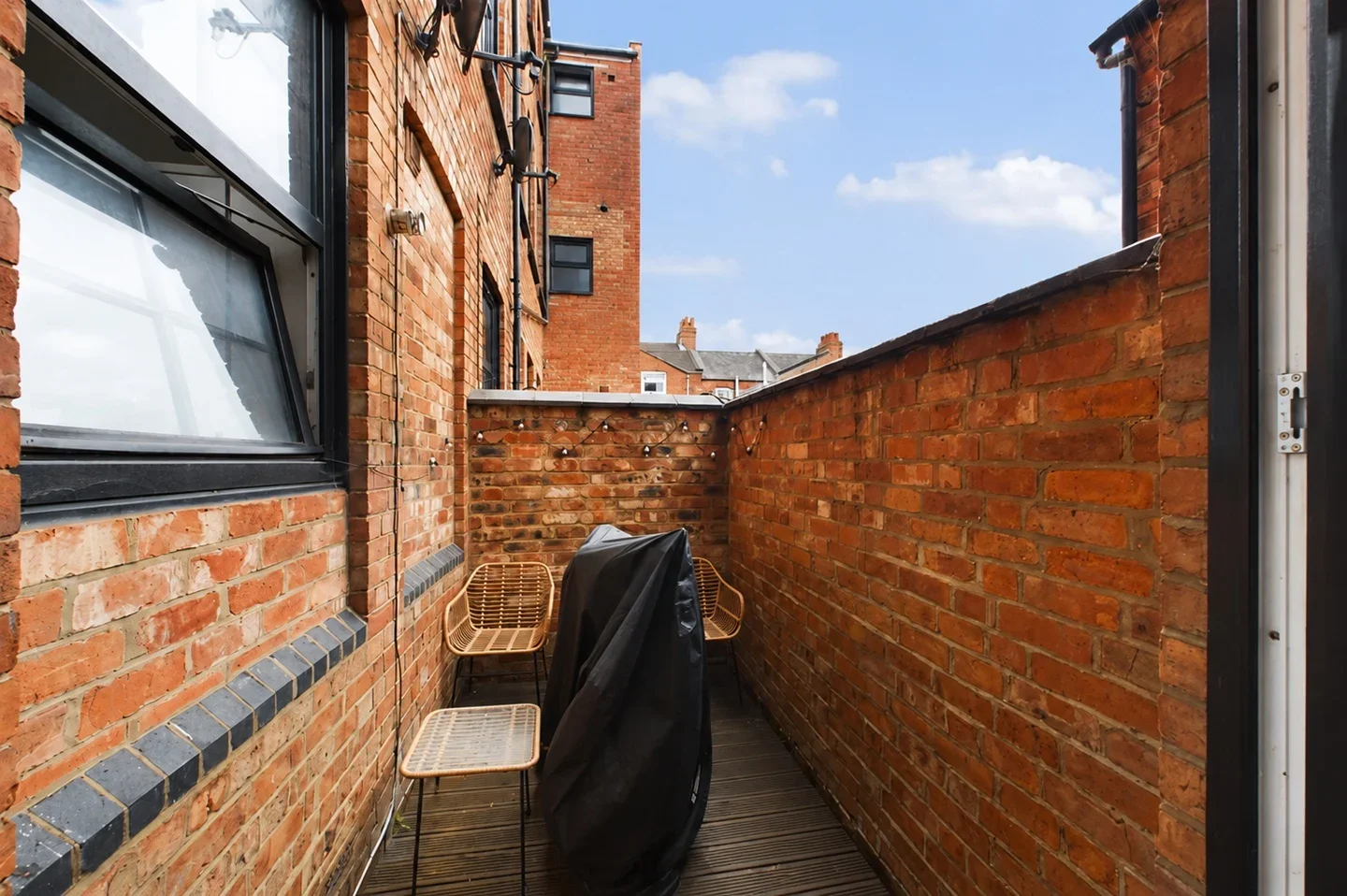 Flat Artizan Road in Northampton