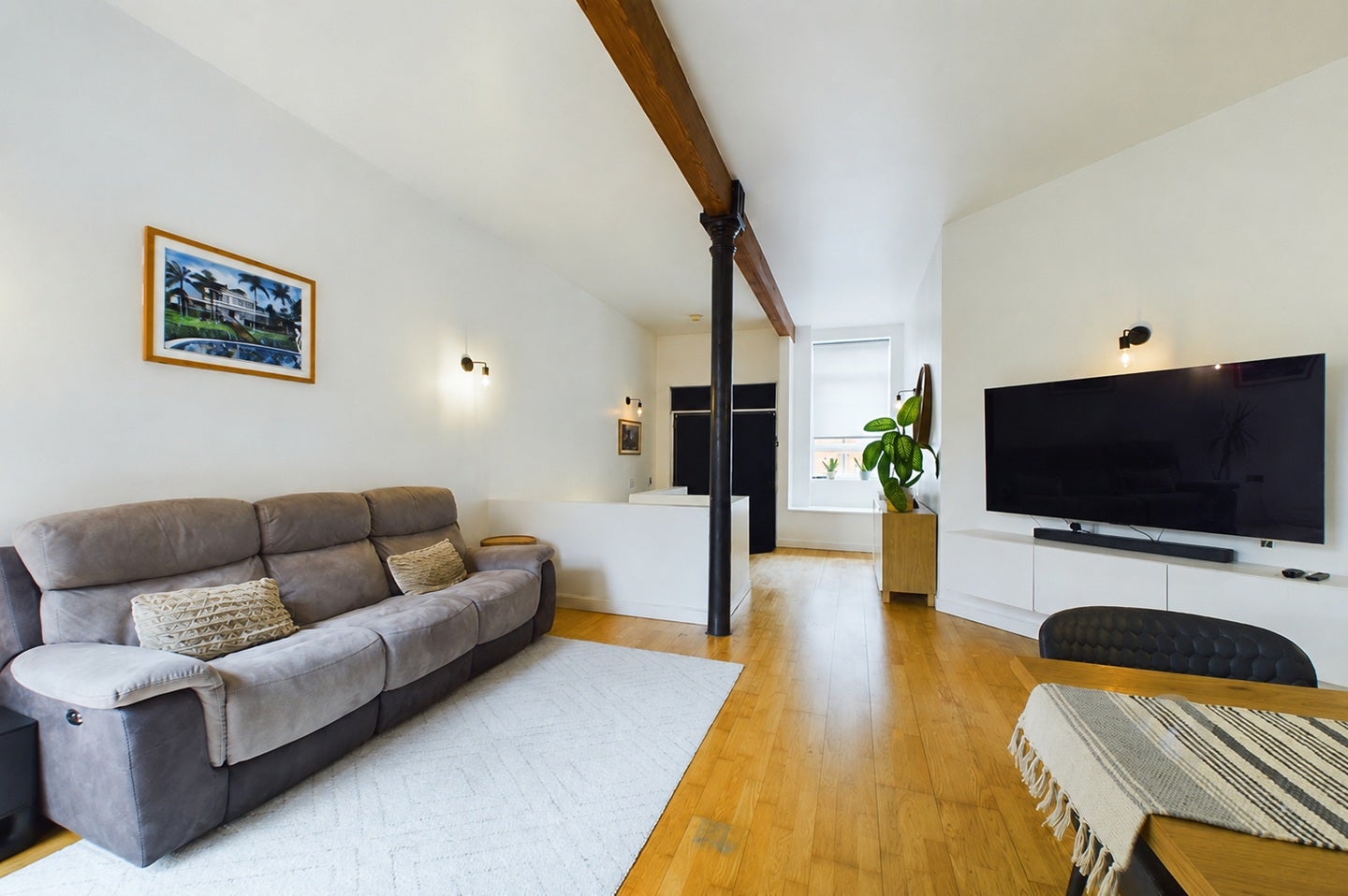 Flat Artizan Road in Northampton