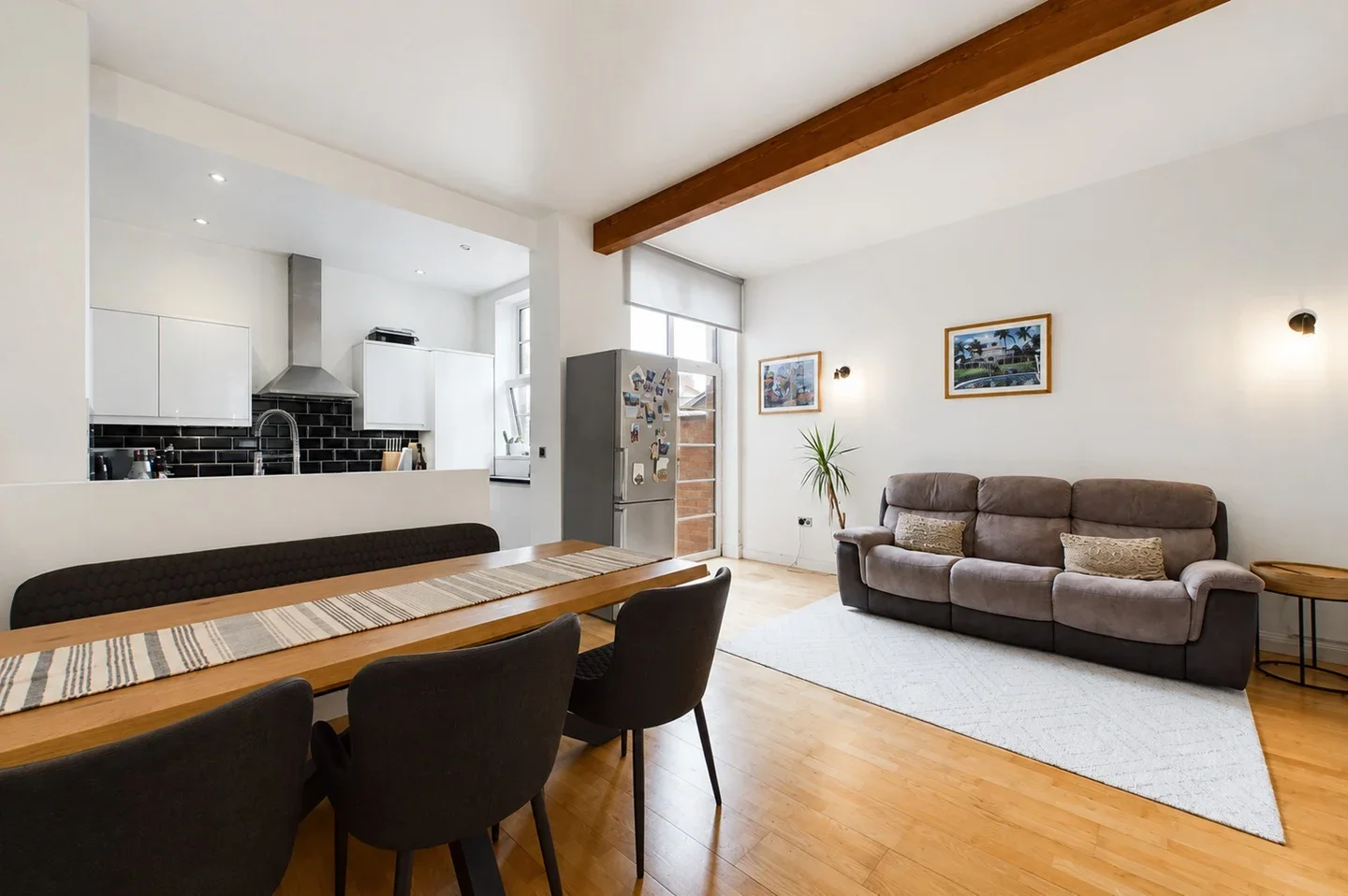 Flat Artizan Road in Northampton