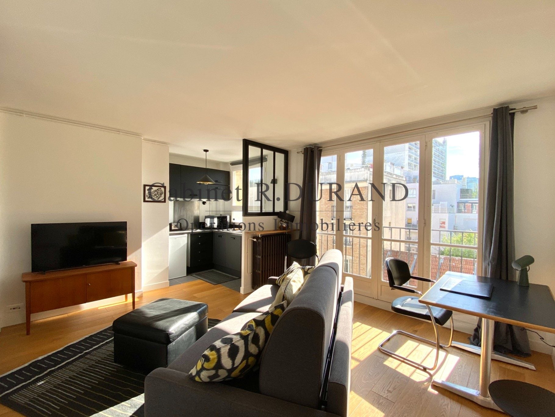 Flat Rue Parmentier in Courbevoie