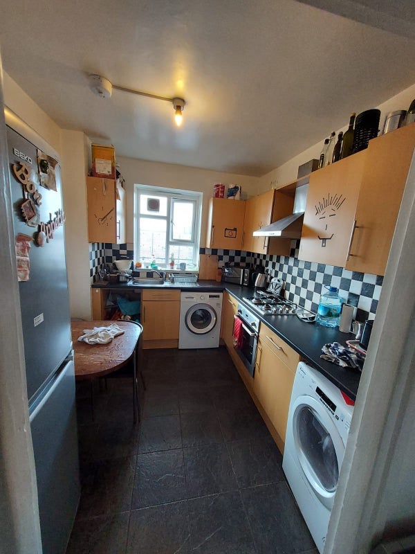 Room Mintern Street in Greater London