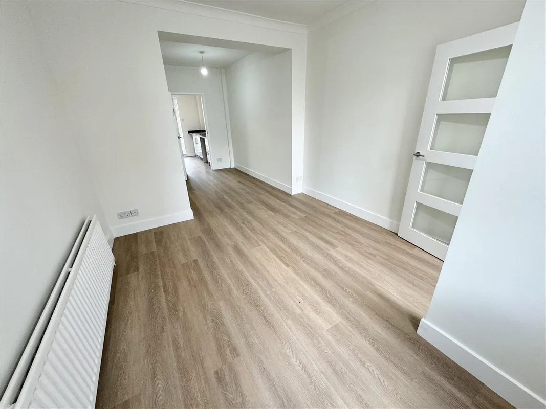 Flat Mansfield Road in Poole