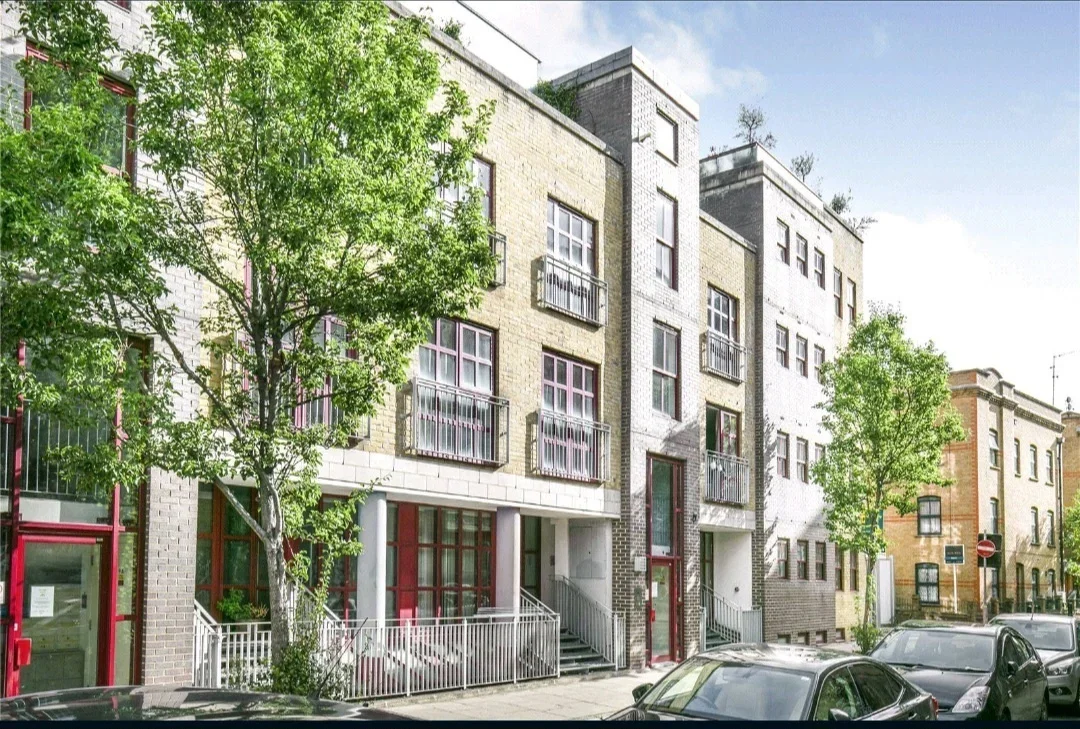 Flat Eagle Works in Greater London