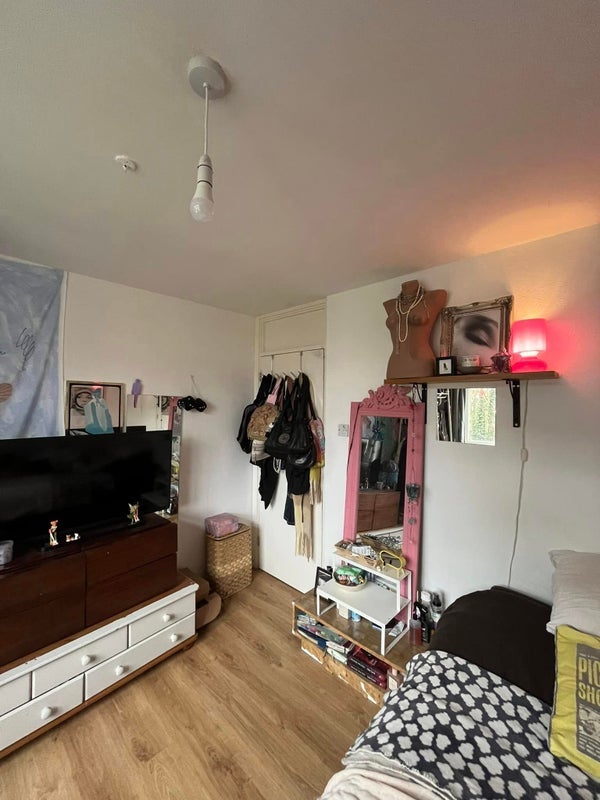 Room Pedro Street in Greater London