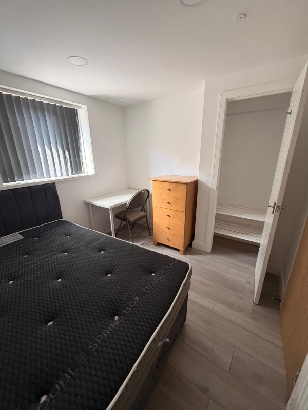 Flat Spencer Street in Cardiff