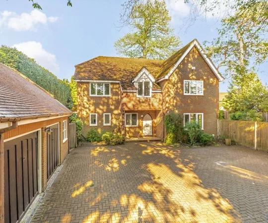 House The Riding in Woking