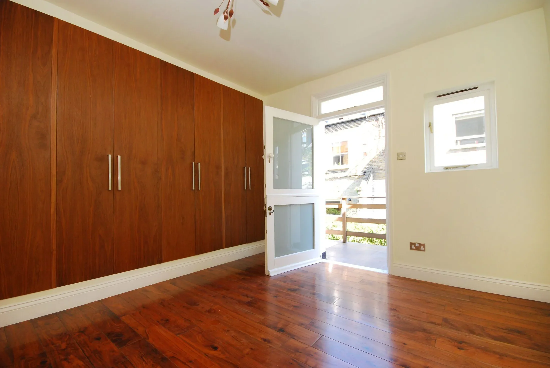 Flat Dancer Road in Greater London