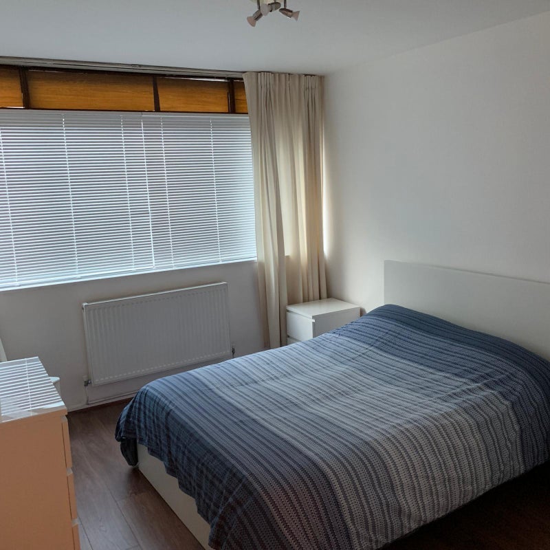 Room Queen Square in Greater London
