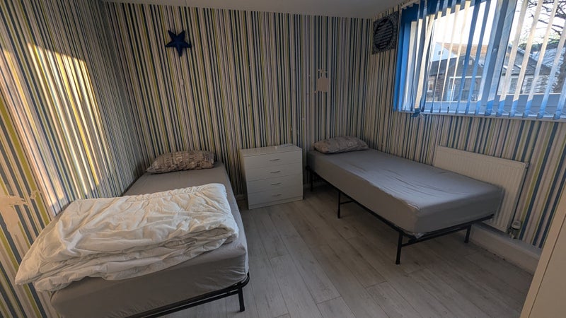 Room Hay Close in Greater London